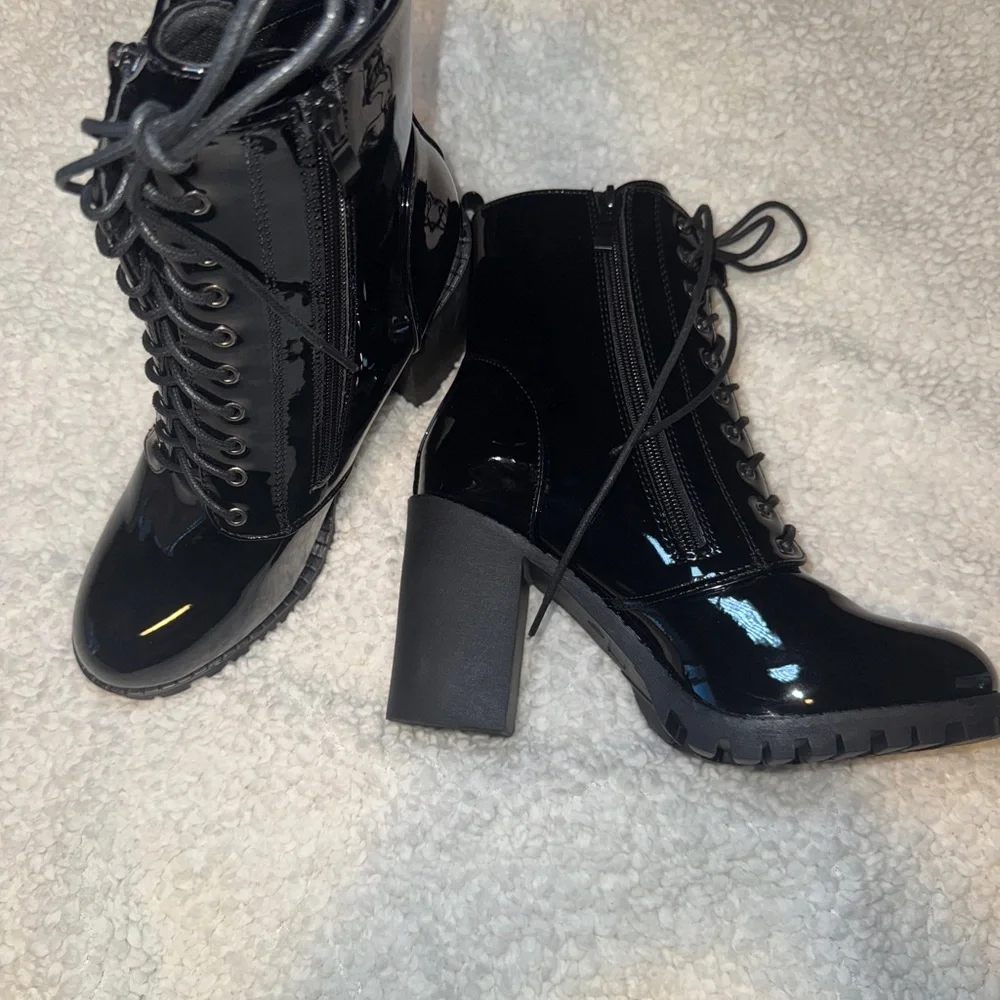 Fashion Nova Glossy Black Heeled Boots - Picture 4 of 5